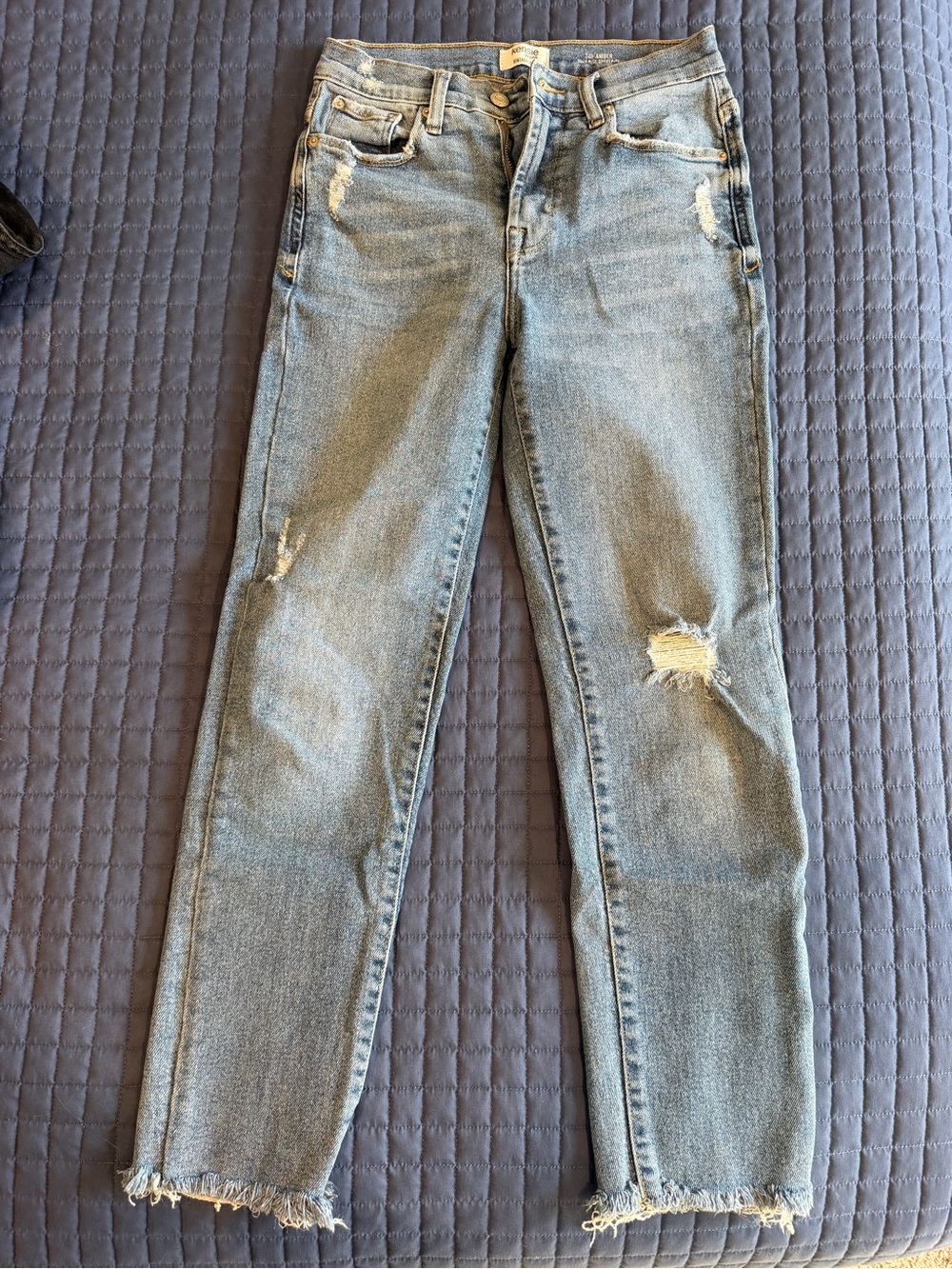 Kensie Straight-Leg Light Blue Distressed Jeans